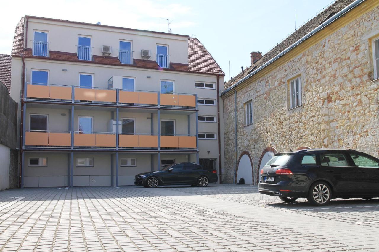 מיקולוב Velovino Apartman מראה חיצוני תמונה