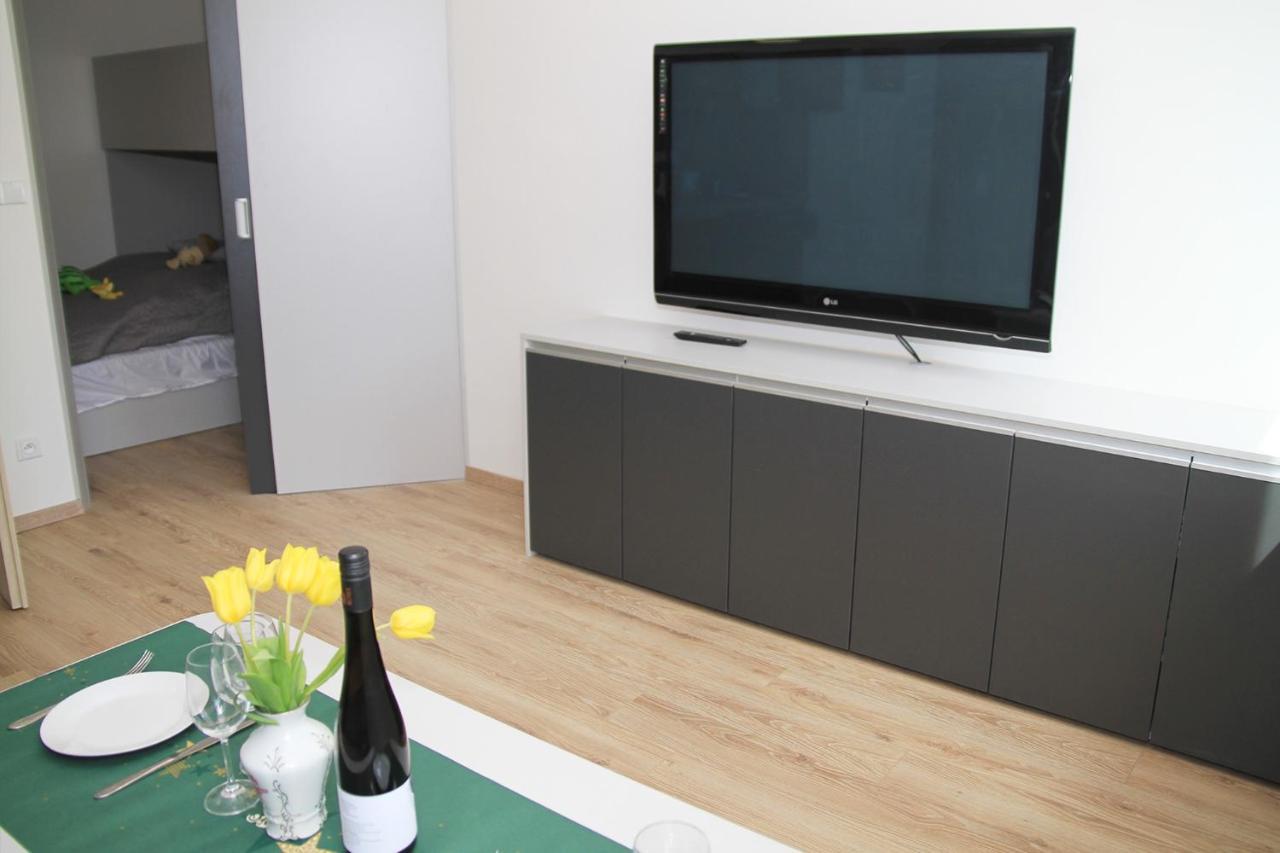 מיקולוב Velovino Apartman מראה חיצוני תמונה